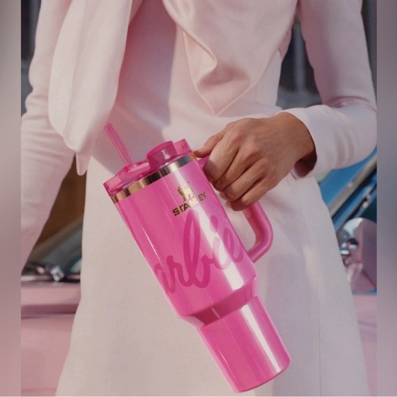 BARBIE STANLEY 2024 PINK 40 OZ COLLECTOR TUMBLER CUP NEW IN BOX - Picture 2 of 6